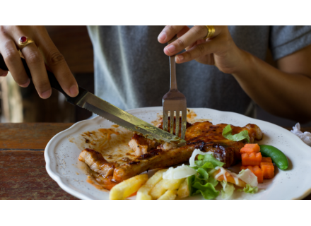  The Worst Eating Habits For Your Metabolism, Say Experts